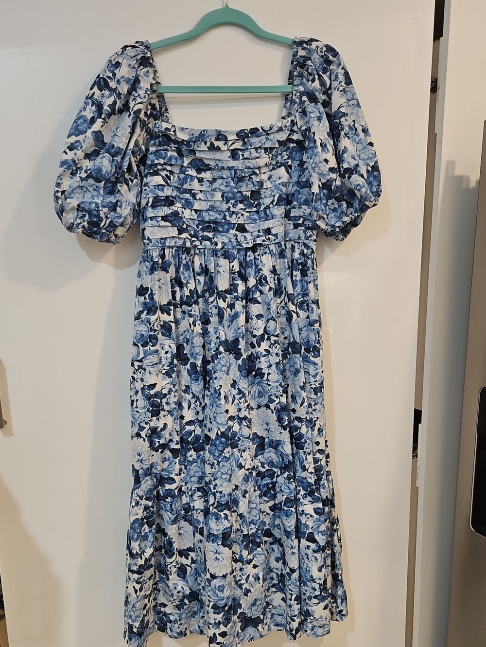 Abercrombie & Fitch Floral Puff-Sleeve Midi Dress